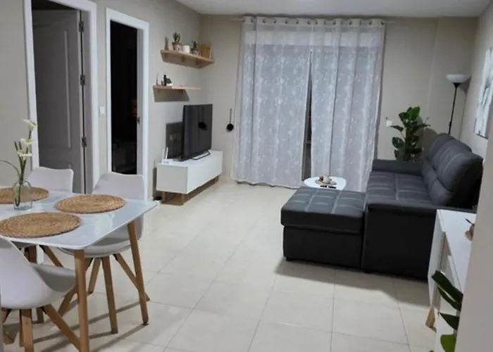 By With Pool Apartment